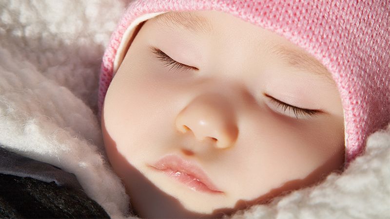 Nama Bayi Perempuan Islam - Bayi Bertopi Pink